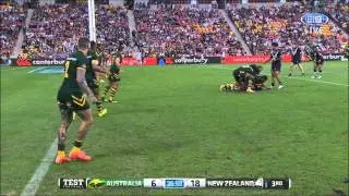 Martin Taupau threatens Sam Thaiday ANZAC Test 2015