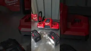 🔋 The M18 Super Charger paired with REDLITHIUM FORGE batteries⚡💪 #shorts @MilwaukeeToolsAus