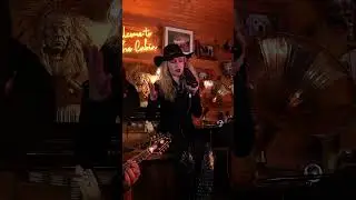 ever heard an instrument say yee haw? 👀 Full acoustic performance up on my YouTube channel!