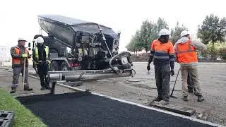 Talence : Eiffage teste des camions de distribution d'enrobé sans conducteur ni brouette