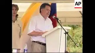 Paramilitary warlord and 2,000 of his fighters lay down their arms