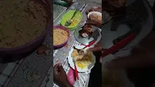 Frango assado  salpicão  salada  de  fruta.