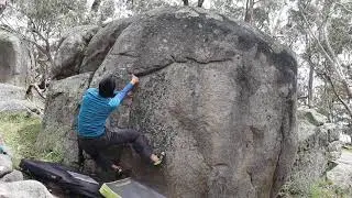 V3 - Moss Trumpeter || Kingdom Boulder || Mt. Alexander Bouldering