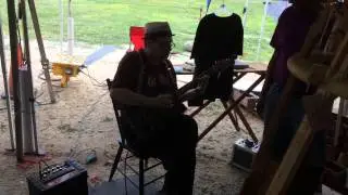 Blues master Ronnie Earl -Victory Guitar