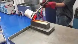 Gold Dore Bar Pouring