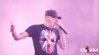 Eminem - Berzerk (Live at Wembley Stadium in London, England)