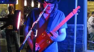 Jl Fulks Playing A Cigar Box Guitar At The Boynton Beach Smoke Inn Cigar Box Event 2017