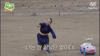 saku with toddler 