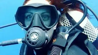 Much impressively and eyes cathing latex full face gas masks and scuba diving gear dresses