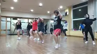 DJ LETS GO RIGHT HERE || ZUMBA || IB~RINA #workout #cardio #olahraga yuk's @ciyosie