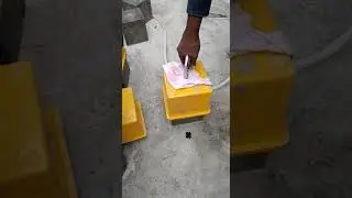 plastic Cube mould Demoulding