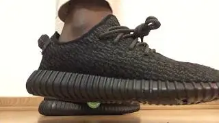 Yeezy Boost 350 Pirate Black 2.0 on feet -  Portugal