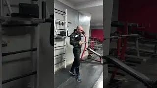 Правильные отжимания на брусьях #sports #мотивация #брусья #здоровье #спорт #тренировка