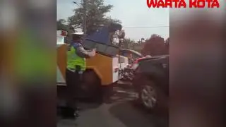 Kecelakaan Beruntun 6 Kendaraan di Tol Joglo Arah Meruya