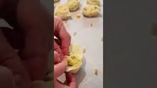 #beautiful#flower#shape#samosa#folding#samosalovers#easy#simple#youtubeshorts