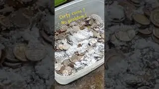Best way to clean dirty and rusty coins. Salt and vinegar lang sakalam! 👍🤣#shorts #coins #diy