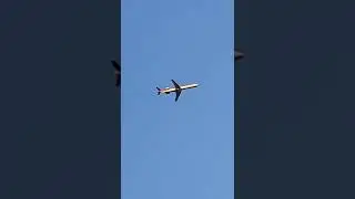 Cemair Mitsubishi CRJ 900LR plane on takeoff from Cape Town to Johannesburg#planespotting#mitsubishi