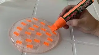 COLORINDO SLIME TRANSPARENTE COM GIZ L&Iacute;QUIDO! (As cores ficaram incr&iacute;veis)
