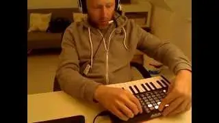 LIVE experimental techno webcam