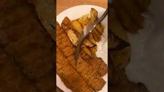 Grilled meat kebabs,Herbed potato wedges,White sauce#food 😍#ytshorts #yummy