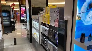 Live at the mall