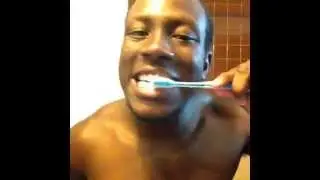 7s - Brushing your teeth - Commercial vs Reality