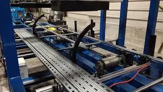strut channel machine with automatic stacker packing device