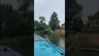 Narrowboat off the Thames (part 1) 🎉#electricnarrowboat #narrowboat #canal #nature