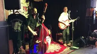 Rockabilly Slapback Johnny in Het Caf&eacute; Wervershoof - april 2018