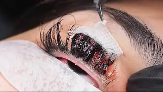 Removing Eyelash Extensions with Tape
