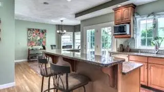 13 Homeland Ave, Saugus MA   Sue Palomba   Tel 617 877 4553