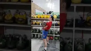 Джони Бенидзе, толчок 28 кг, 5 мин 117 раз