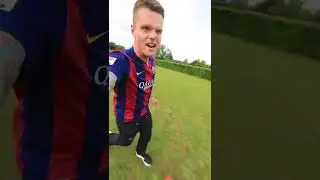 Spiller fodbold