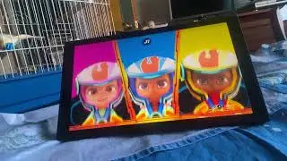 Corriendo con 6 coches en Hot wheels lets race(ult&iacute;mate Speed)(coches en la descripci&oacute;n)