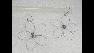 Gro&szlig;e Blumenohrringe aus Silberdraht, zart, handgeformt