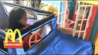 McDonalds Drive Thru Pretend Play Saves The Day | Toys Academy
