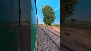 Hear the GEU 40 Locomotive Rumbling Sound 🔥 #GEU #railways