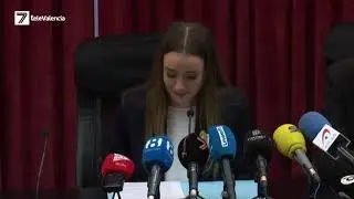 Consuelo Llobell comparece en la rueda de prensa tras la suspensión de las Fallas