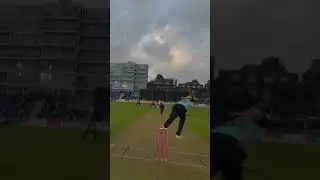 Spencer Johnson smashes the stumps with 90mph rocket