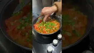 French grandmother cooks provencal tomatoes with parsley 🍅 👩&zwj;🍳 #tomato #cook #french #delicious