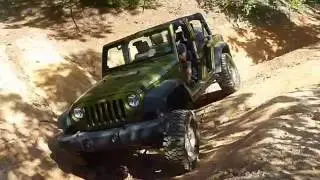 Barnwell Mountain | Jeep JK Rubicon on Clyde's Ravine Crawling and Flexing