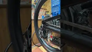 SRAM XX1 Eagle AXS 12 speed elektronick&eacute; bezdr&aacute;tov&eacute; řazen&iacute; ..
