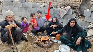A simple nomadic gathering with grandparents and cooking delicious traditional food