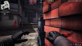 Zula latino brincando no sub&uacute;rbio com o metralha