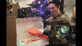 Google's Guiding Star 2021 unboxing video