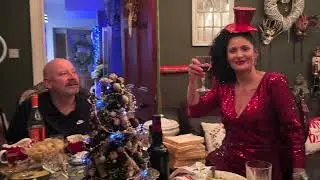 Mama Christmas 3