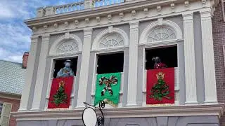 Magic Kingdom - Sam Eagle and Gonzo Character Interaction - 12/6/2020 - 4k
