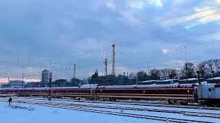 Sonderzug ( Fanzug Kassel Huskies ) Abfahrt im Hauptbahnhof Kassel ( 4.1.26 )