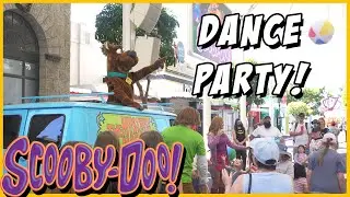 SCOOBY-DOO! Mystery Solved! Dance Party - New Show at Movie World
