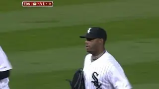 MIN@CWS: Griffey throws out Cuddyer at home